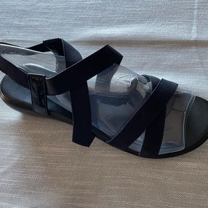 Navy elastic band sandals